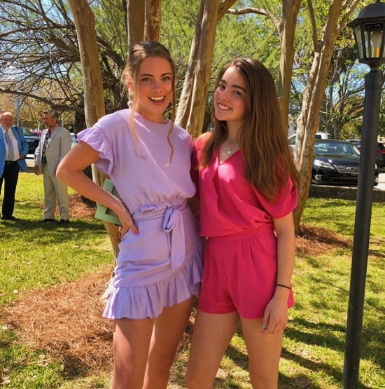 A picture of Campbell Sullivan with her younger sister, Hayes Sullivan.